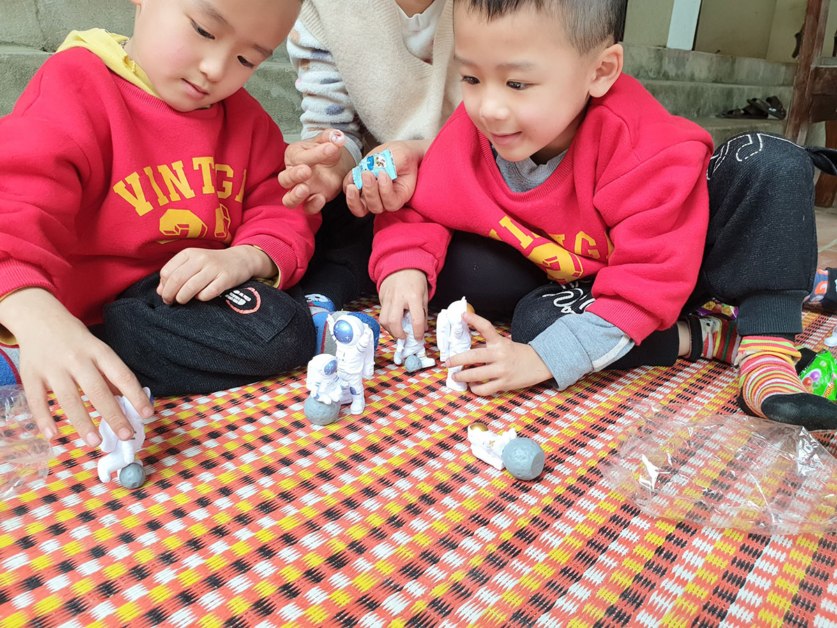 Mô hình phi hành gia
