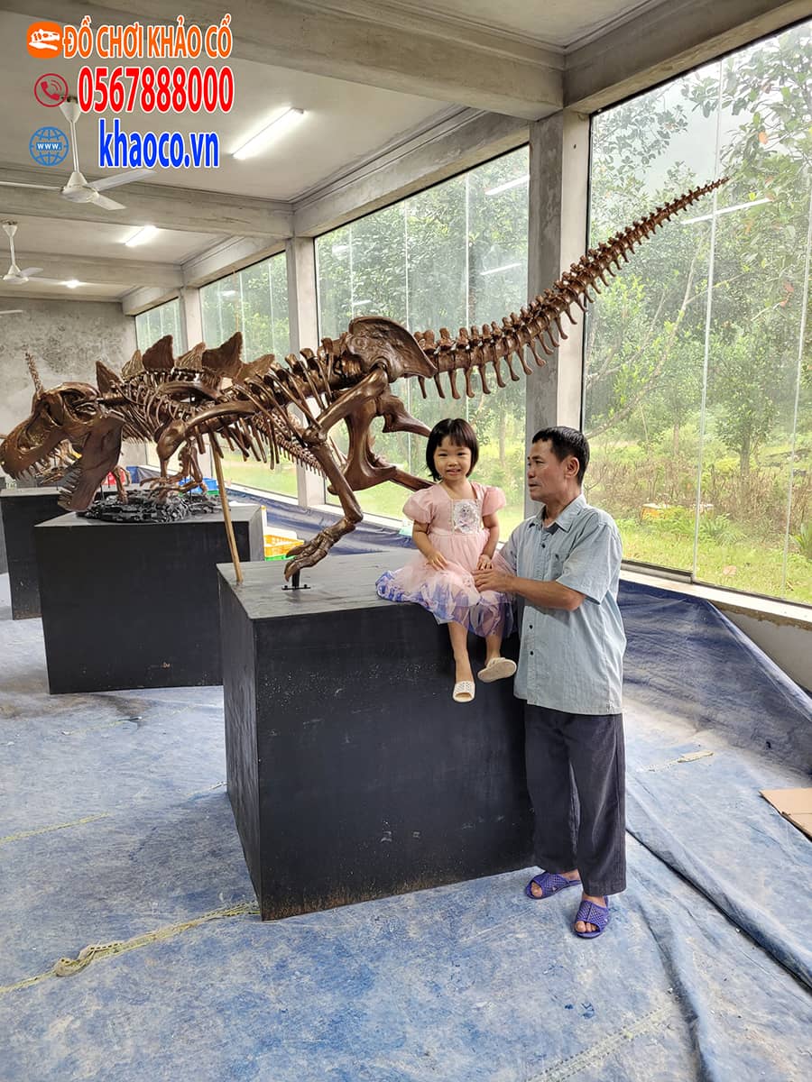 Mô hình khủng long bạo chúa